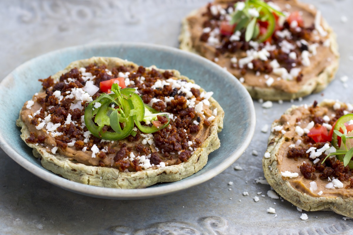 Sopecitos con Frijol Bayo y Chorizo Ranchero CHATA<i class='fa fa-registered registered3'></i> 