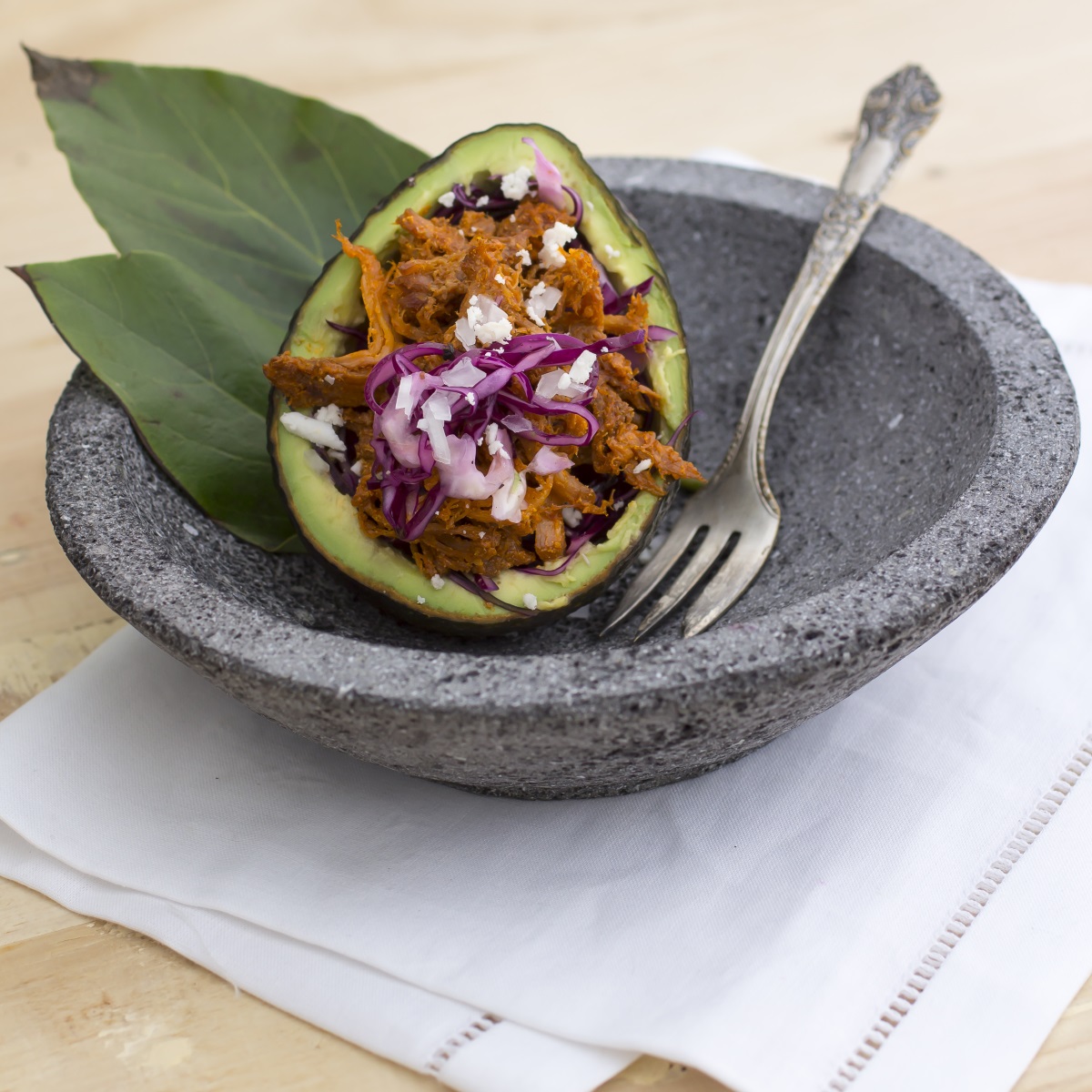 Aguacate relleno de Chilorio de Pavo CHATA<i class='fa fa-registered registered3'></i> 