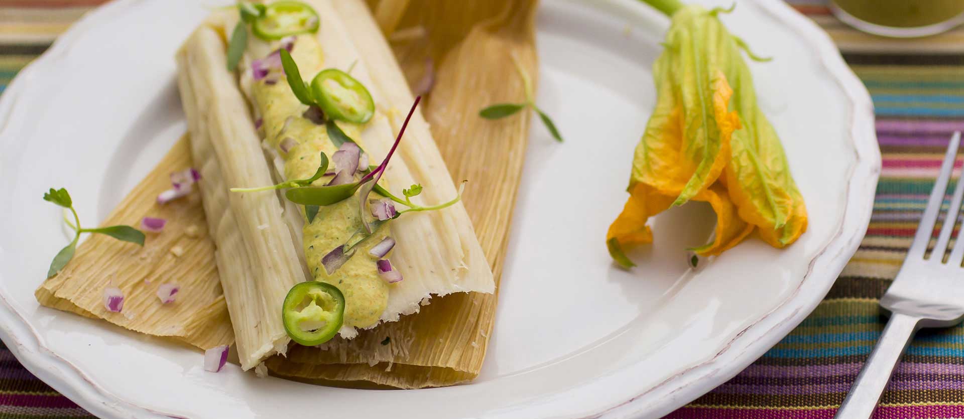 Compartiendo nuestro sazón <i class='fa fa-registered registered4'></i>  <a href='recetas.php'>Revisa nuestras nuevas recetas <span class='glyphicon glyphicon-menu-right' aria-hidden='true'></span></a>